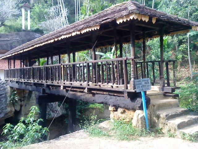 ලෝක ප්‍රසිද්ධ බෝගොඩ ලී පාලම (Bogoda Wooden Bridge)